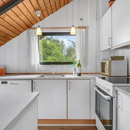 3 Bedroom Lovely Home In Sydals *