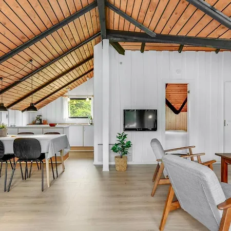 3 Bedroom Lovely In Sydals *